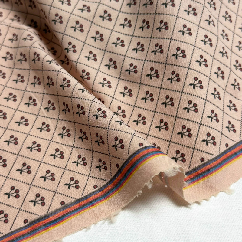 Bare Pink Check Cherry 100%Cot - Summer Clothing Material avis et prix