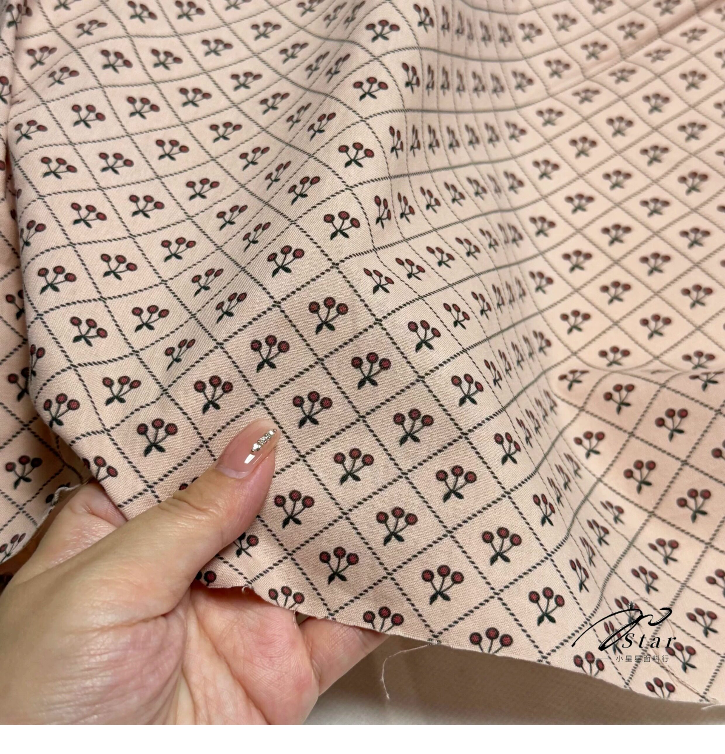 Bare Pink Check Cherry 100%Cot - Summer Clothing Material avis et prix
